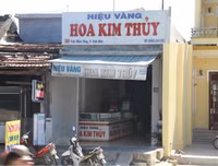 Tuyệt chiêu đối phó với kẻ cướp hiệu vàng manh động, táo tợn