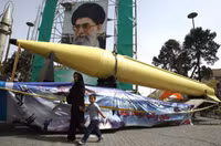 [ẢNH] Tên lửa mang đầu đạn hạt nhân Iran có thể trả đũa Mỹ sau khi tư lệnh bị ám sát