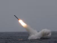 [ẢNH] Mỹ dừng tàu ngầm tấn công mang 154 Tomahawk vào phút chót, nếu không Syria sẽ cực kỳ tàn khốc
