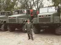 [ẢNH] Dân quân miền Đông dùng vũ khí mạnh sau bom hạt nhân đối đầu quân đội Ukraine