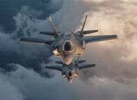 [ẢNH] Tiết lộ lý do vì sao Nga 'ngán' tiêm kích F-35 hơn cả F-22 Mỹ