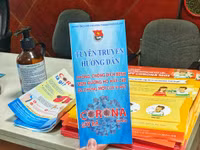 Tuổi trẻ Thủ đô phát 10.000 khẩu trang miễn phí giúp người dân phòng virus Corona