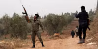 [ẢNH] Mỹ bàng hoàng khi đồng minh lao vào choảng nhau tại Syria