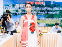 Hoa hậu Ngọc Hân giới thiệu bộ sưu tập mới tại 