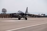 [ẢNH] Su-25 hiện diện tại Hmeimim nhiều bất thường, dấu hiệu sắp đánh lớn?