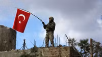 [ẢNH] Vì sao Thổ Nhĩ Kỳ bất ngờ phải ngừng chiến dịch quân sự tại Syria?