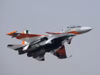 [ẢNH] Điều động Su-30MKI, trận quyết chiến giữa 