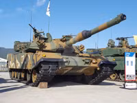 [ẢNH] Xe tăng K2 Black Panther bị 