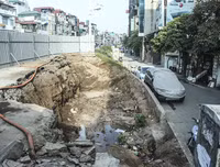 Thi công cầu vượt An Dương - Nghi Tàm, phương tiện đi lại thế nào để không ùn tắc