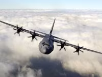 [ẢNH] 'Chim ưng xám' MC-130J Mỹ bất ngờ 'gửi thông điệp rắn' tới Trung Quốc