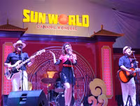 Sôi động biểu diễn nghệ thuật tại Sun World Danang Wonders