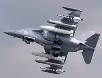 [ẢNH] Báo Nga: Việt Nam chốt đơn hàng mua 12 máy bay huấn luyện Yak-130