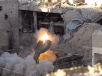 [ẢNH] Tình thế cấp bách, Syria huy động 'rồng lửa đa đầu' UR-77 để hủy diệt IS tại thủ đô Damascus