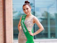 Những đối thủ 