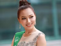 Những đối thủ 