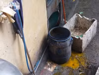 Cận cảnh các sân chơi trẻ em bị người lớn 