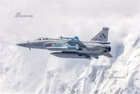 [ẢNH] Đại hạ giá chỉ bằng 1/2 xe tăng, máy bay JF-17 vẫn ế ẩm khiến Trung Quốc cầu cứu Nga