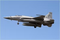 [ẢNH] Đại hạ giá chỉ bằng 1/2 xe tăng, máy bay JF-17 vẫn ế ẩm khiến Trung Quốc cầu cứu Nga