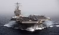 [ẢNH] Mỹ mất 4 chiếc F/A-18 vì cú hạ cánh lỗi của E-2D trên tàu sân bay đang răn đe Iran