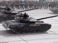 [ẢNH] Hơn 1.000 xe tăng Nga áp sát biên giới gia tăng sức ép lên Ukraine
