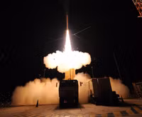[ẢNH] Tên lửa đánh chặn THAAD Mỹ tới Israel, Nga, Iran và Syria 'choáng váng'?