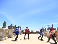 Dạo chơi xứ cổ tích Sun World Ba Na Hills với những chàng lính ngự lâm