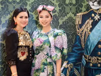 Ngỡ ngàng ngắm nhan sắc như búp bê của Hoa hậu Jennifer Phạm