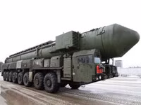 [ẢNH] Tên lửa đạn đạo RS-24 Yars Nga ''nằm đất'' nếu Belarus ra chiêu?