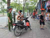 Phường Khương Đình quyết liệt xử lý vi phạm về trật tự đô thị