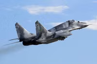 [ẢNH] Nga phòng thủ cho cây cầu nối với Crimea