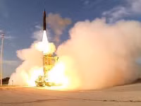 [ẢNH] 'Lá chắn thép' Arrow 3 Israel sẵn sàng phá hủy tên lửa đạn đạo Nga chuyển cho Syria?