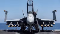 [ẢNH] Tiêm kích hạm mạnh nhất của Mỹ ào ạt không kích các mục tiêu trong lãnh thổ Syria
