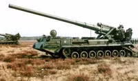 [ẢNH] Sau T-72B và Pantsir-S1, đến lượt pháo tự hành 2S7 Pion Nga đổ lật nhào khi hành quân