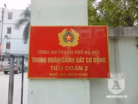 [ẢNH] Sát cánh cùng Cảnh sát Cơ động trong buổi tuần tra xử lý vi phạm về mũ bảo hiểm