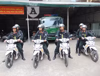 [ẢNH] Sát cánh cùng Cảnh sát Cơ động trong buổi tuần tra xử lý vi phạm về mũ bảo hiểm