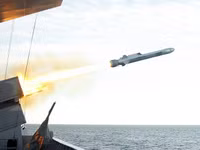 [ẢNH] LCS-10 hoàn thành lắp đặt tên lửa chống hạm cực mạnh, bắt đầu trực chiến