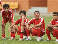 Nhìn lại hành trình vươn lên không ngừng của cựu tiền đạo Lê Công Vinh