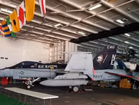 Ngắm tàu sân bay USS Carl Vinson đang ghé thăm Việt Nam Đà Nẵng