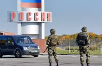 [ẢNH] Belarus tuyên bố hủy thỏa thuận sáp nhập với Nga, cảnh báo phong tỏa Crimea