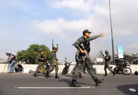 [ẢNH] Venezuela dồn 150.000 quân sát biên giới Colombia, Mỹ liệu có hành động?