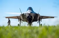 [ẢNH] Chiến thần F-35A Hàn Quốc lần đầu tiên tung cánh trên bán đảo Triều Tiên