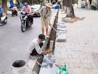 Đá hoa cương thay đổi diện mạo vỉa hè hồ Gươm