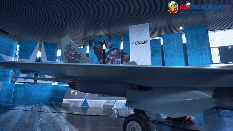 1371sukhoisu-57eperspectivemultirolefighter-youtube-ezgifcom-video-to-gif-converter-4.gif