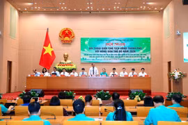 Chủ tịch Hà Nội: Khi làm dự án, cần tính toán người dân sau thu hồi đất sẽ làm nghề gì, nguồn thu nhập từ đâu?