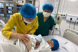 Hà Nội sẽ ban hành các chính sách hỗ trợ tài chính, khuyến khích sinh đủ hai con