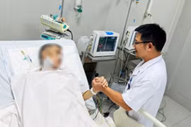 Bệnh nhân ung thư di căn tiên lượng tử vong trên 90% hồi phục thần kỳ sau 4 ngày điều trị tích cực