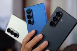 Khám phá pin và sạc của Galaxy Z Fold 8 