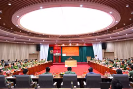 Nghiên cứu, hoàn thiện lý luận và thực tiễn an ninh quốc gia và bảo vệ an ninh quốc gia trong kỷ nguyên mới