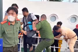 Lực lượng Công an khẩn trương triển khai cứu nạn, cứu hộ du khách gặp tai nạn trên biển Phú Quốc