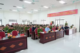 Thể hiện rõ hình ảnh Công an xã gần gũi, tận tụy phục vụ nhân dân